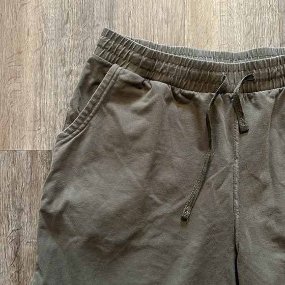 BALEAP SHORTS SIZE(XXL) - Picture 5 of 7